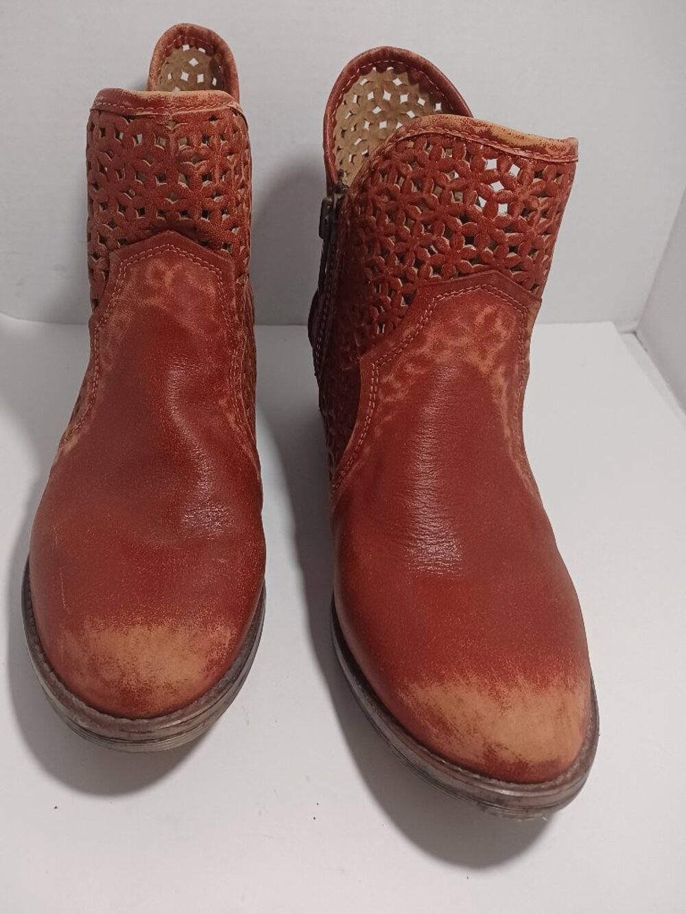 Circle G Tan Distressed Leather Ankle Boots Size 8 1/2